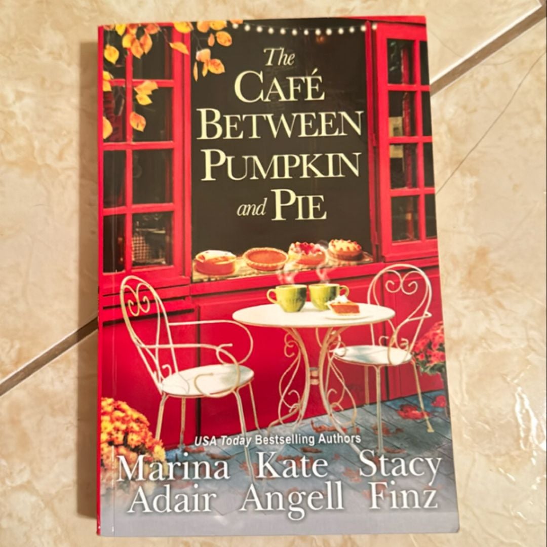 The Café Between Pumpkin and Pie