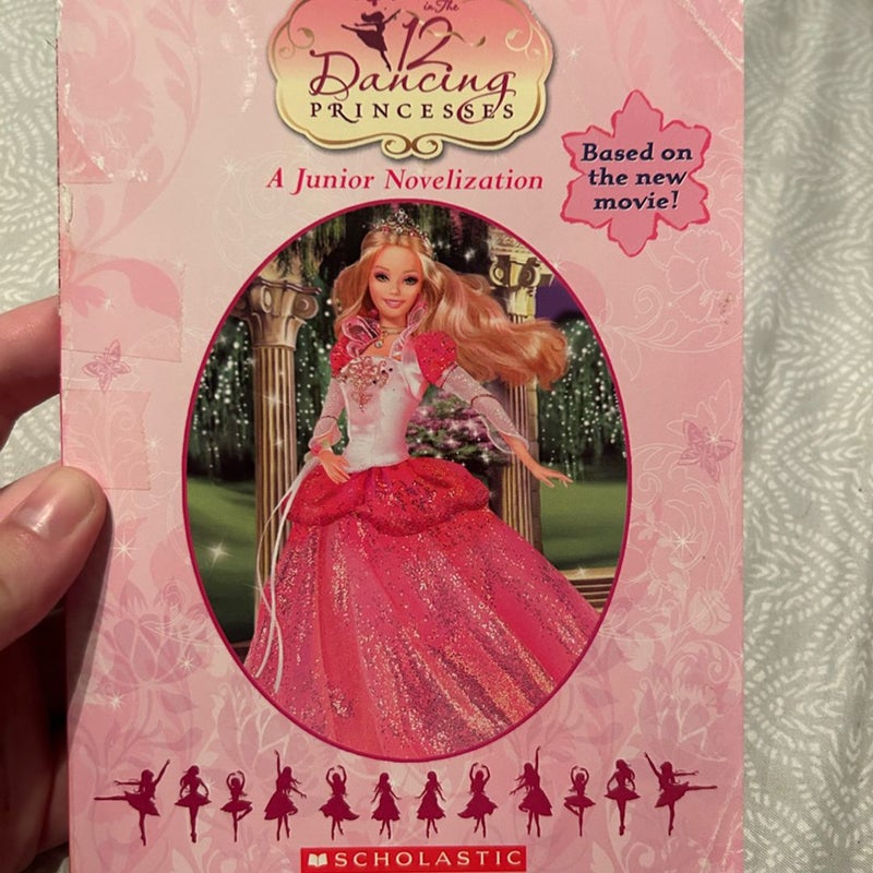 Barbie in the 12 Dancing Princesses - A Junior Novelization 