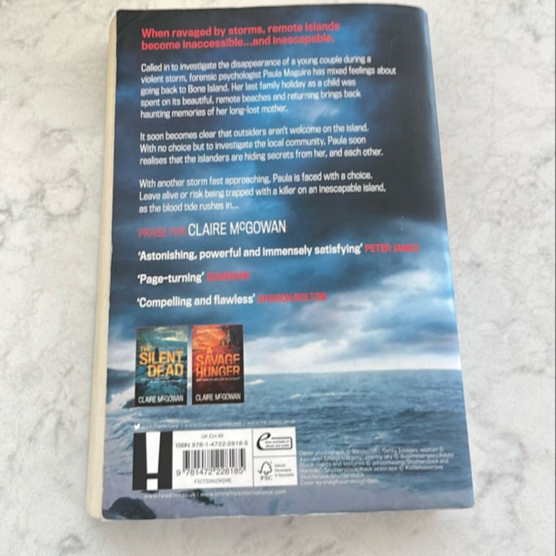 Blood Tide (Paula Maguire 5) a Chilling Irish Thriller of Murder Secrets and Suspense