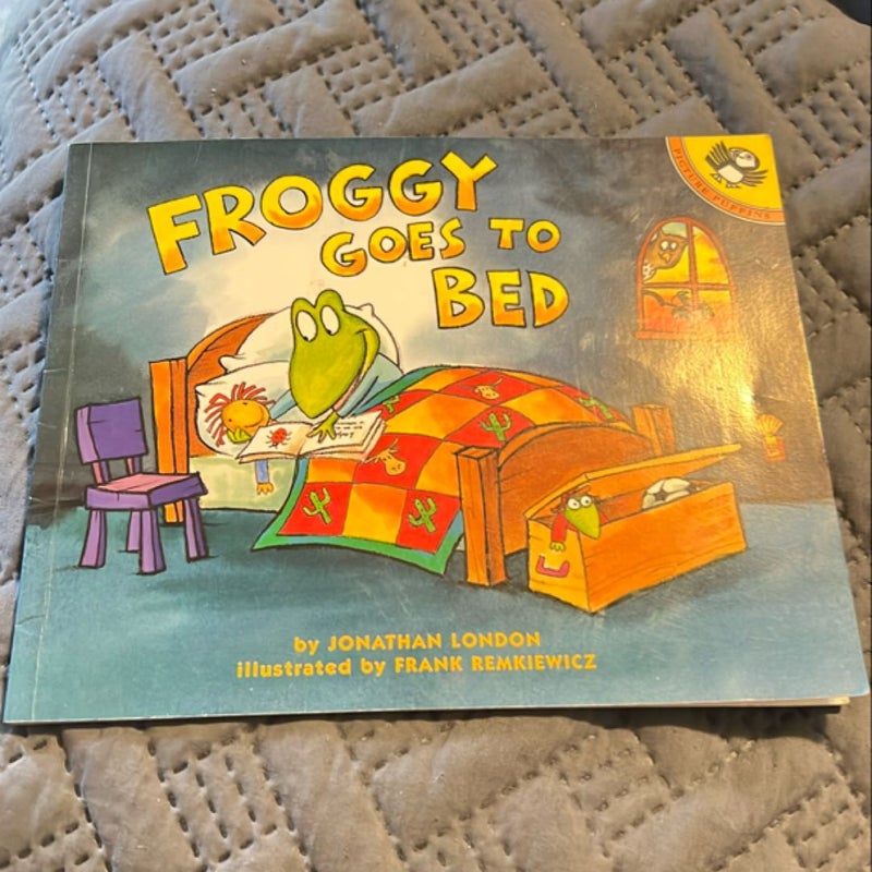 Froggy Goes to Bed