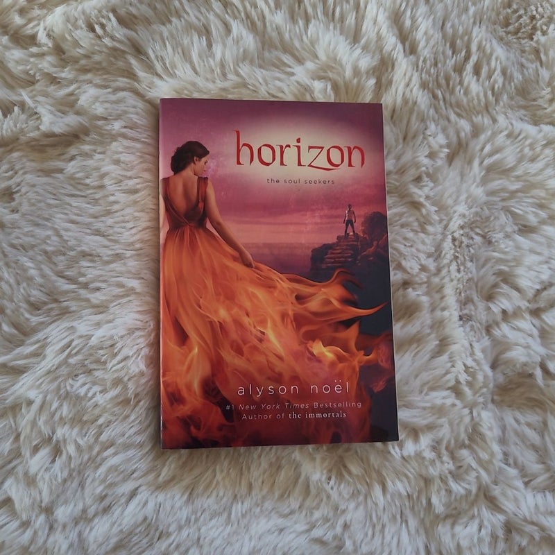 Horizon ( Book 4 )