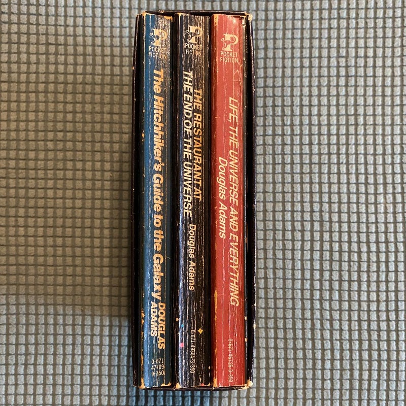 Boxed set The Universe of Douglas Adams Hitchhiker’s Trilogy