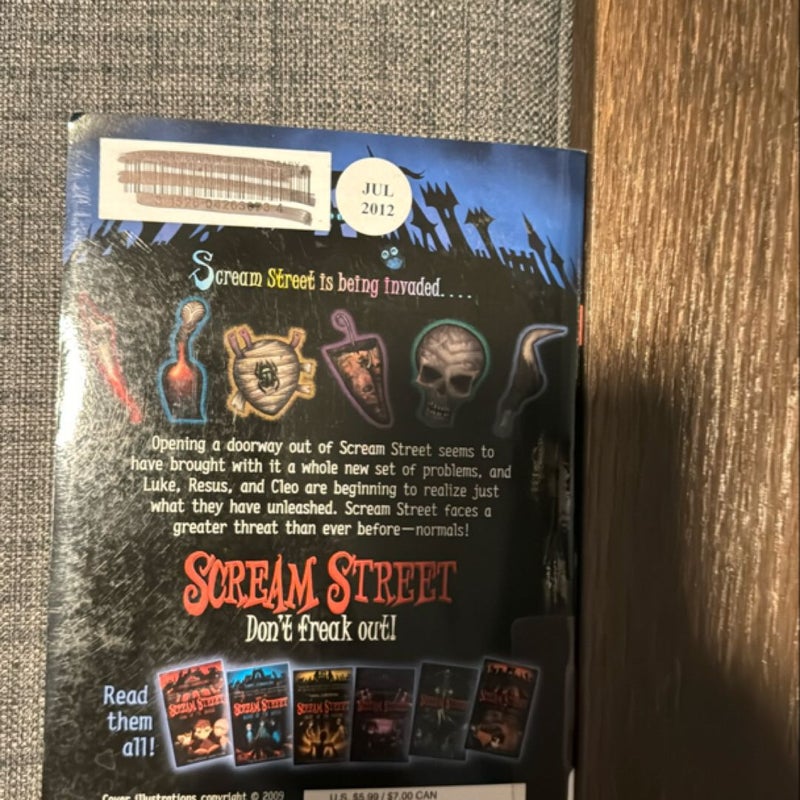 Scream Street: Invasion of the Normals