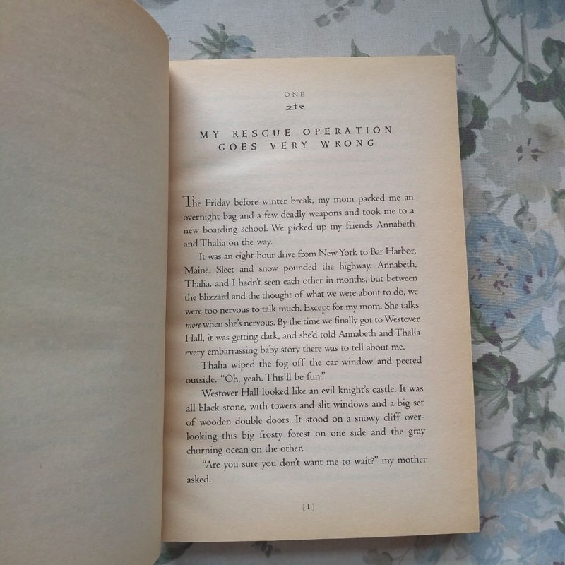 Percy Jackson and the Olympians, Book Three the Titan's Curse (Percy Jackson and the Olympians, Book Three)