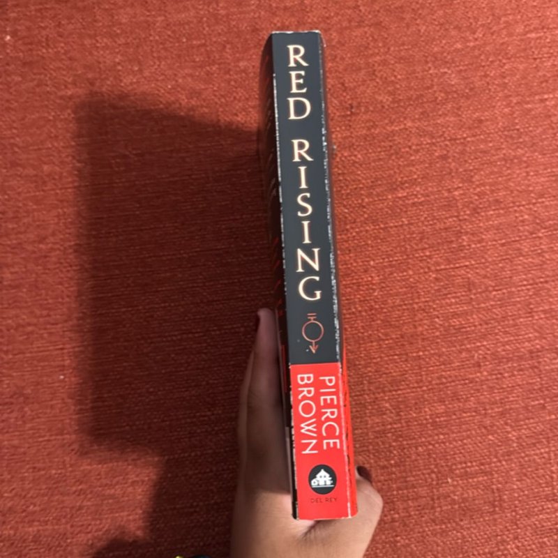 Red Rising by Pierce Brown, Paperback | Pangobooks