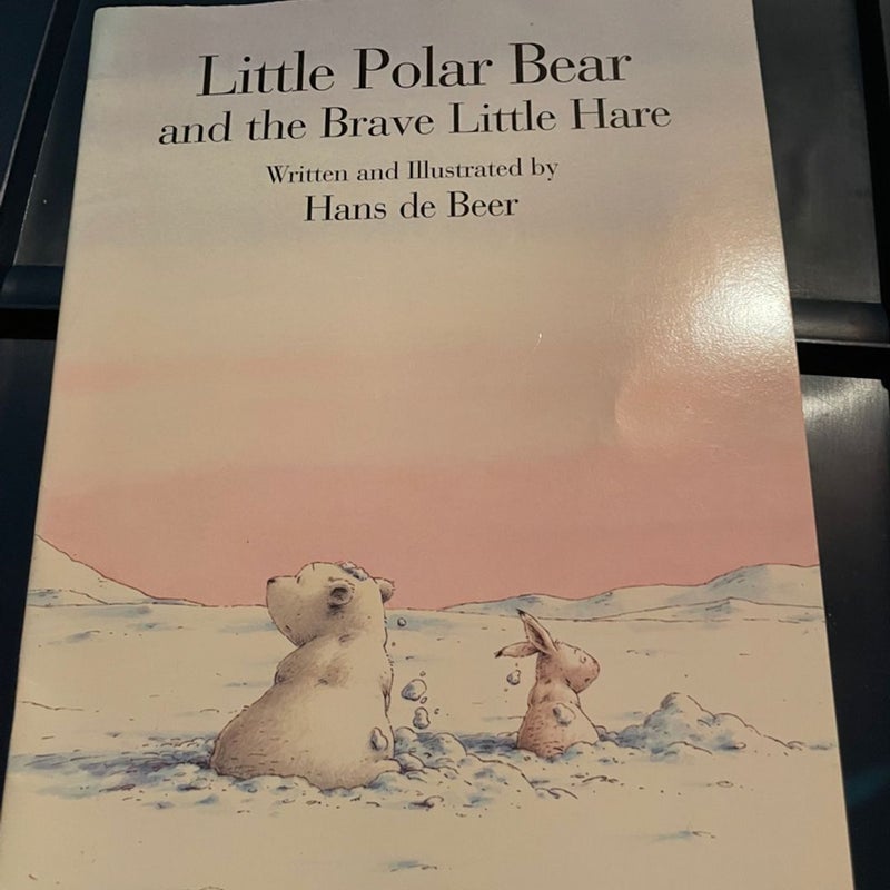 Little polar bear  and the brave hare 