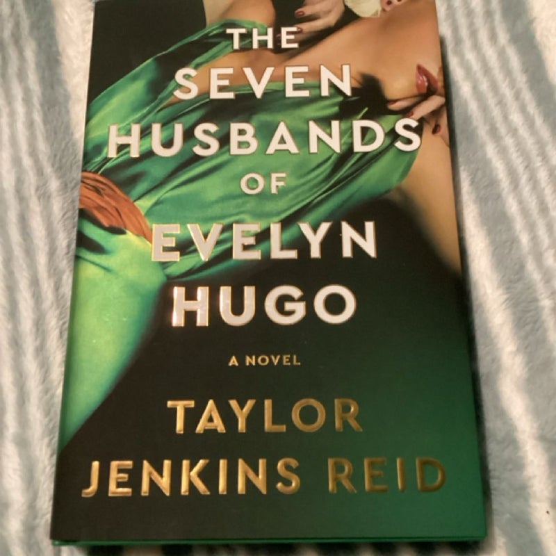 The Seven Husbands of Evelyn Hugo: Deluxe Edition Hardcover