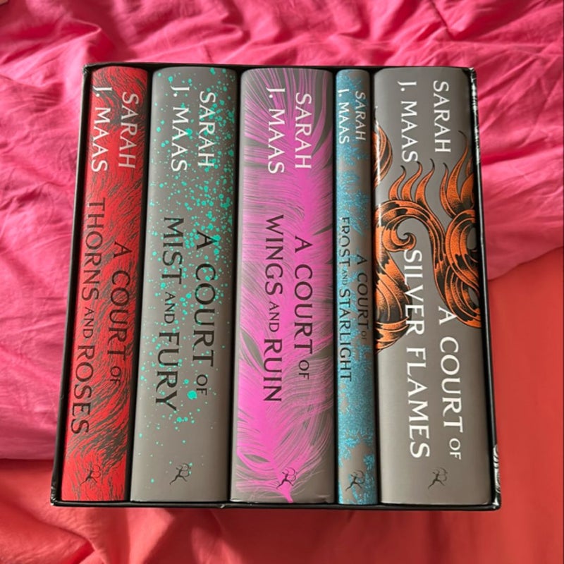 A Court of Thorns and Roses Hardcover Box Set