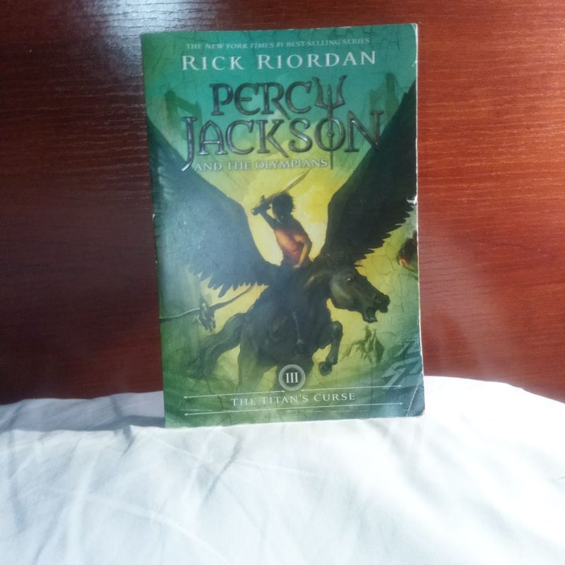 Percy Jackson and the Olympians, Book Three the Titan's Curse (Percy Jackson and the Olympians, Book Three)