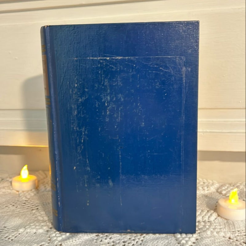 🌟Vintage “Selected Essays”