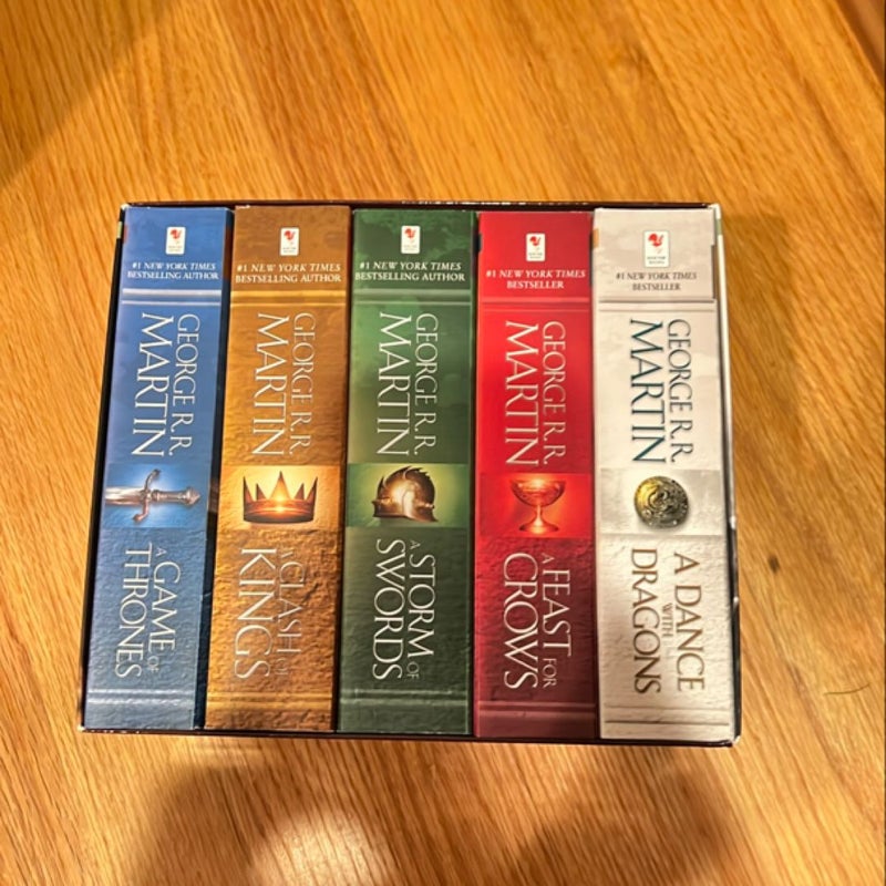 George R. R. Martin's a Game of Thrones 5-Book Boxed Set (Song of Ice and Fire Series)