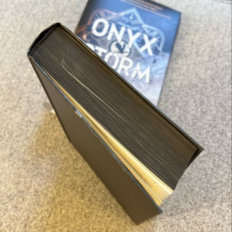 Onyx Storm (Deluxe Edition with sprayed edges)