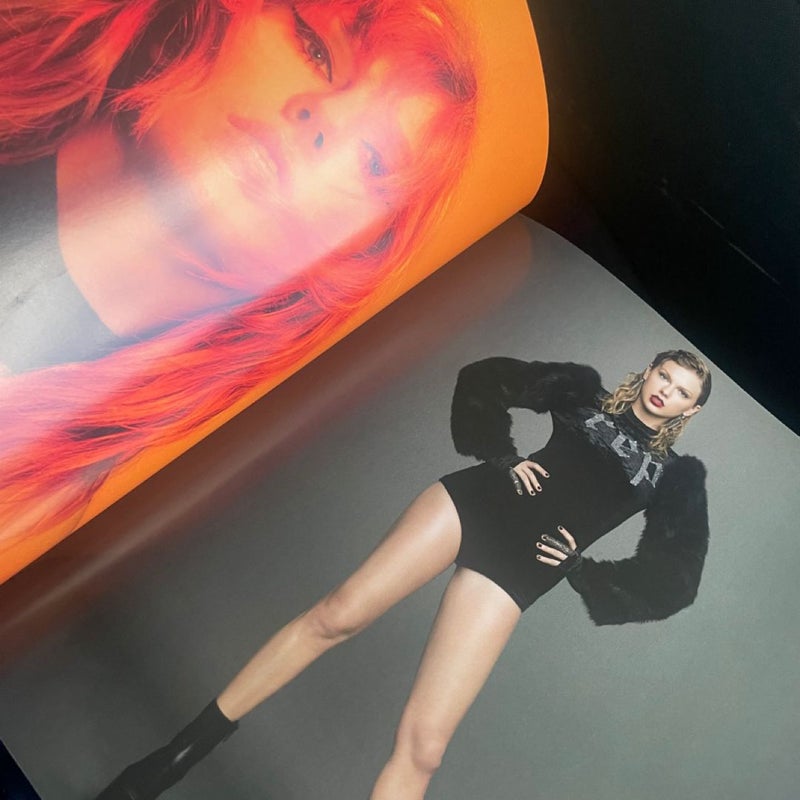 reputation tour book taylor swift