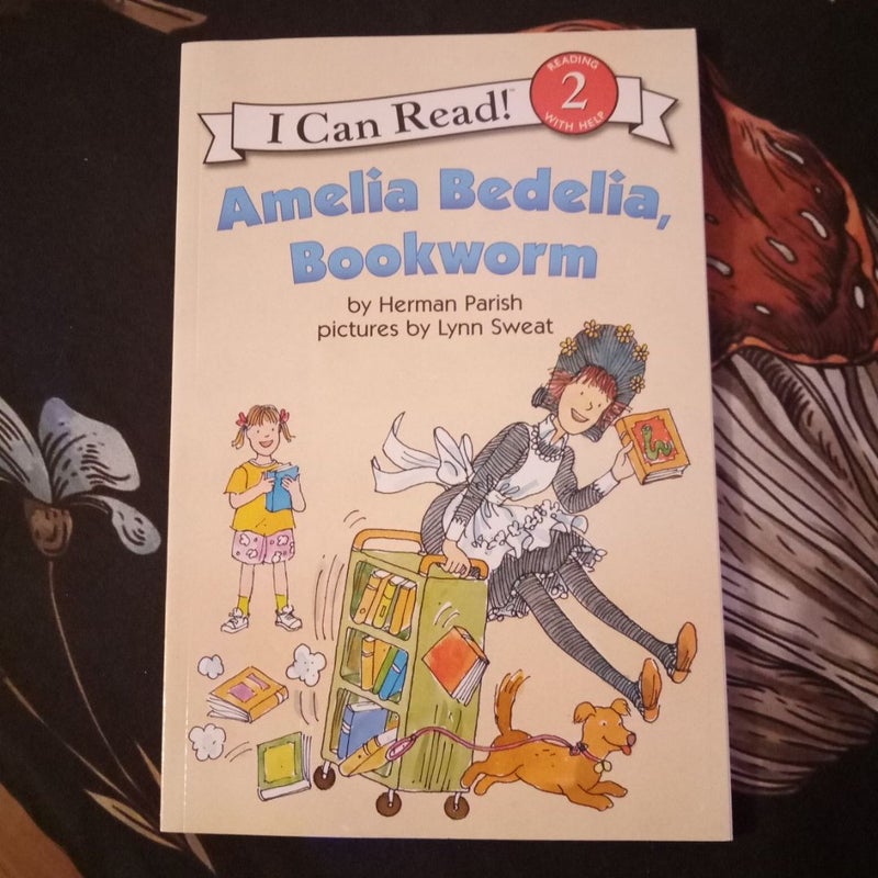 Amelia Bedelia, Bookworm