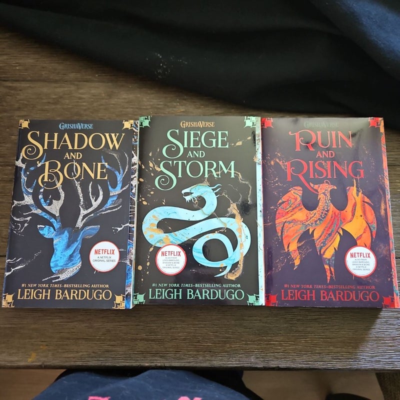 The Shadow and Bone Trilogy Boxed Set