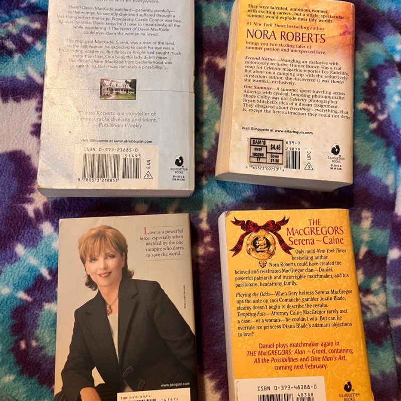 15 Book Bundle - Nora Roberts