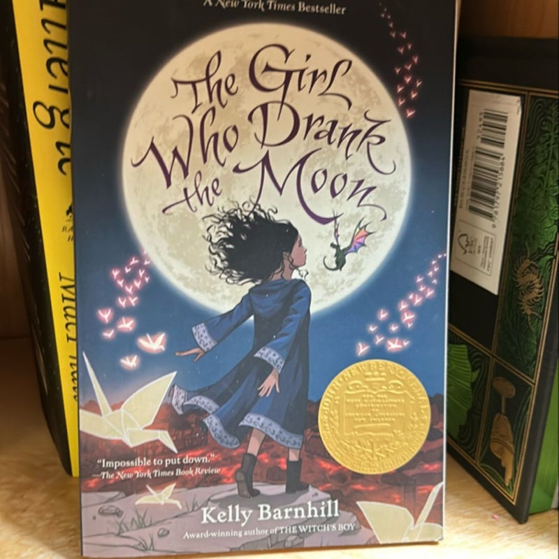 The Girl Who Drank the Moon (Winner of the 2017 Newbery Medal)