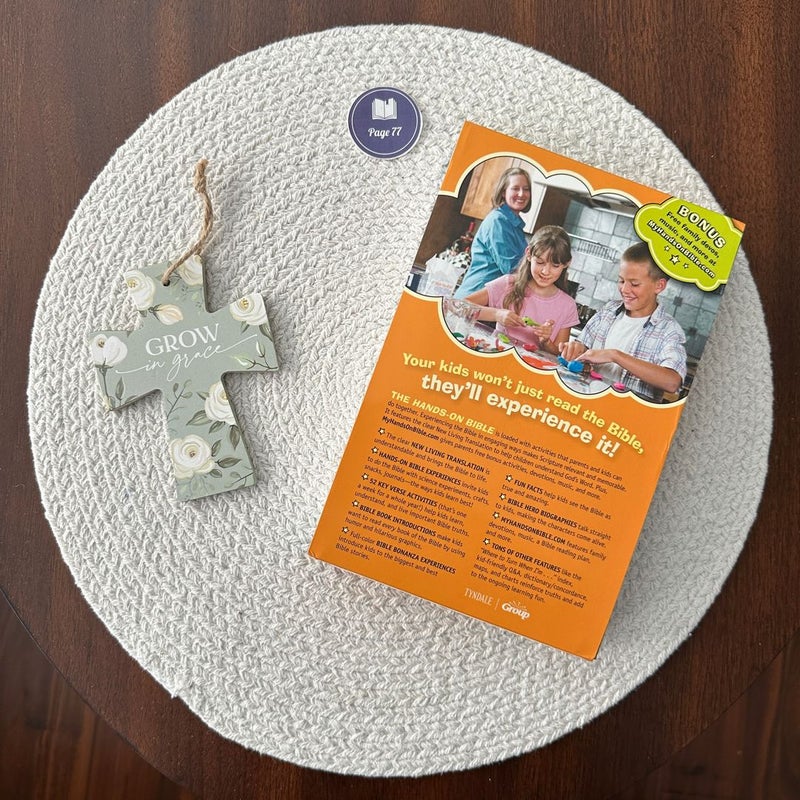 Hands-On Bible [NLT for Kids]