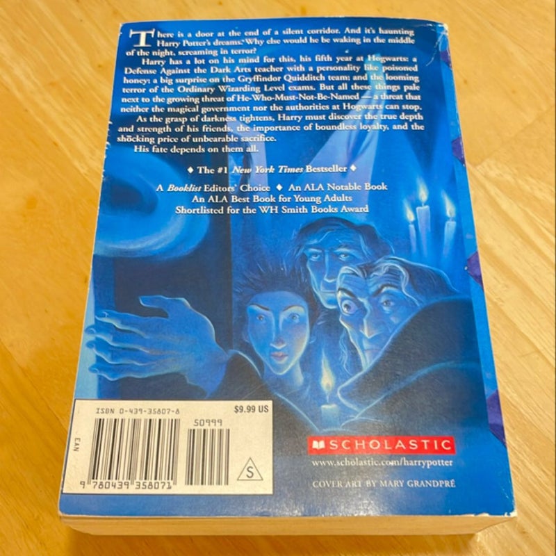 Harry Potter and the Order of the Phoenix (Harry Potter, Book 5)