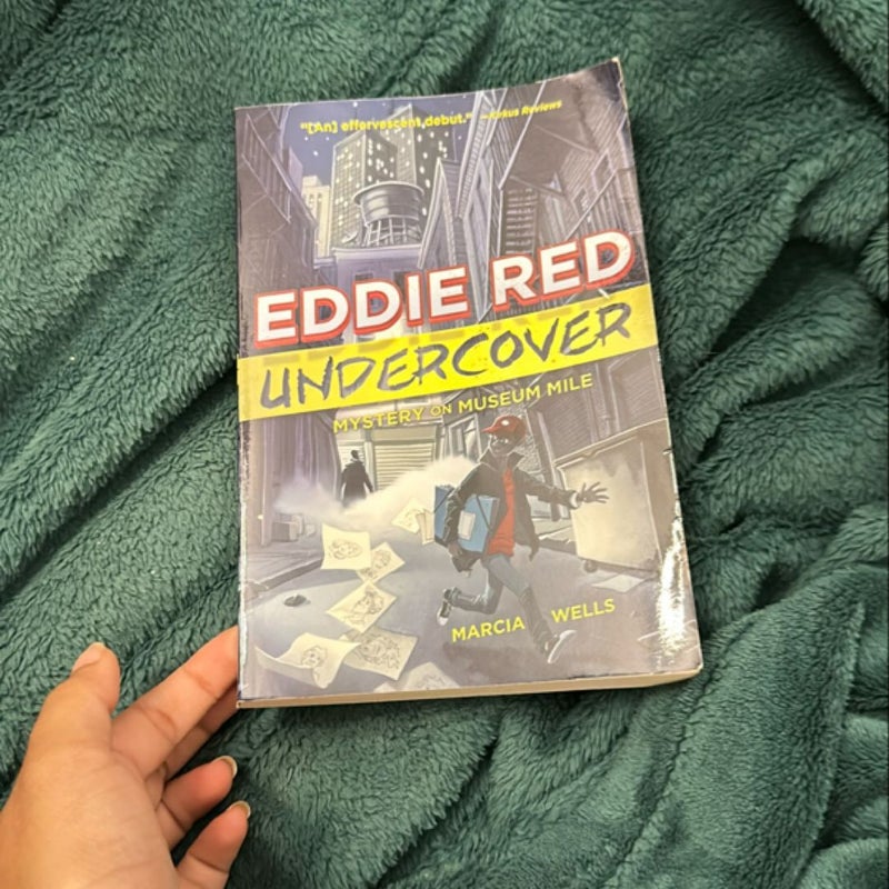 Eddie Red Undercover: Mystery on Museum Mile