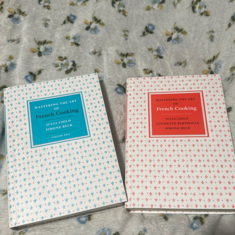 Mastering the Art of French Cooking (2 Volume Box Set)