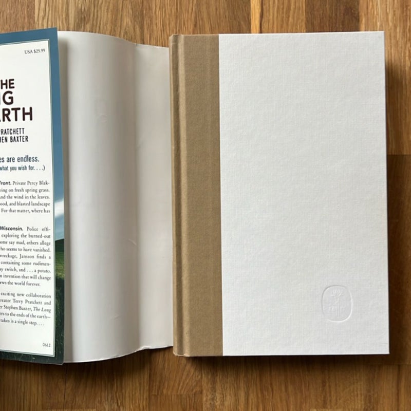 The Long Earth (FIRST EDITION)