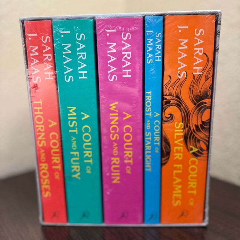 A Court of Thorns and Roses Box Set