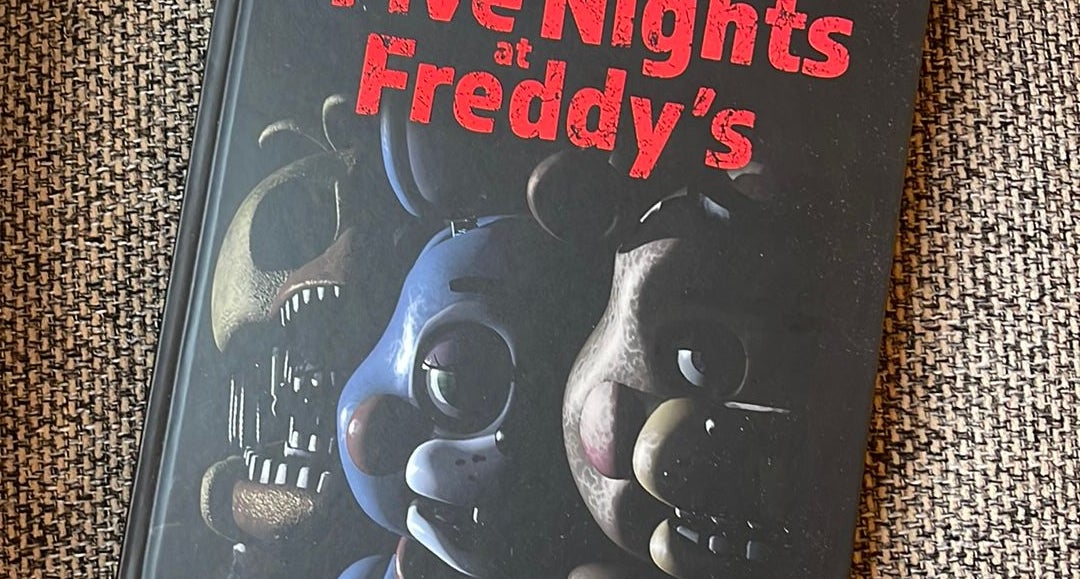 The Big Book of Five Nights at Freddy's: The Deluxe Unofficial Survival  Guide : Triumph Books: : Libri