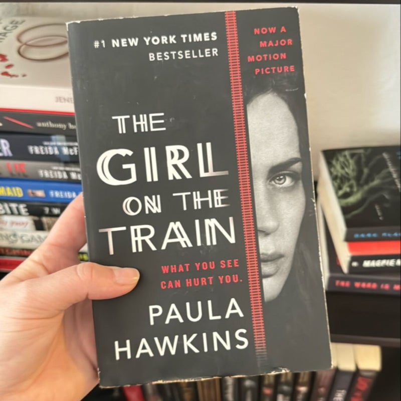 The Girl on the Train (Movie Tie-In)