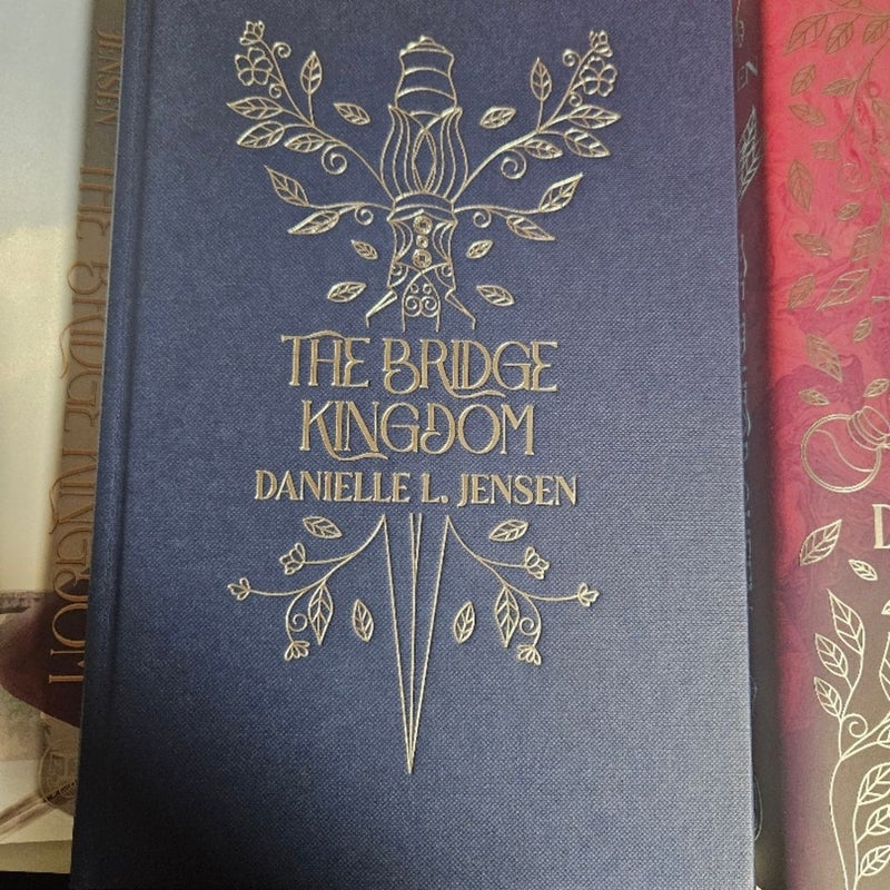 Fairyloot Bridge Kingdom + Traitor Queen