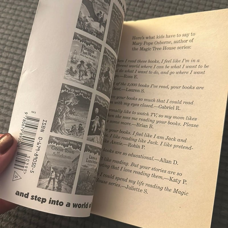 Magic Tree House #13: Vacation Under the Volcano