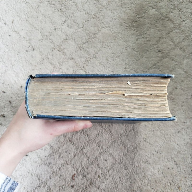 My Poetry Book: An Anthology of Modern Verse for Boys and Girls 