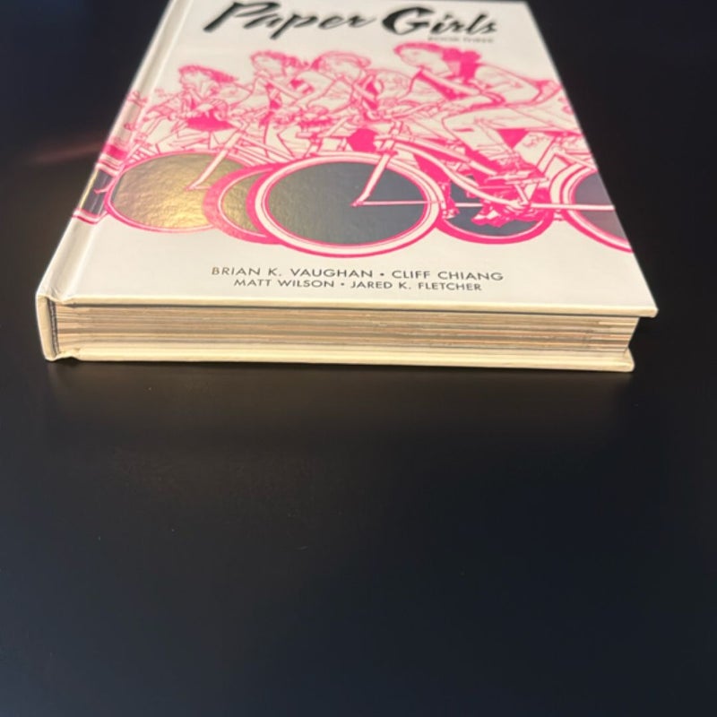 Paper Girls Deluxe Edition, Volume 3