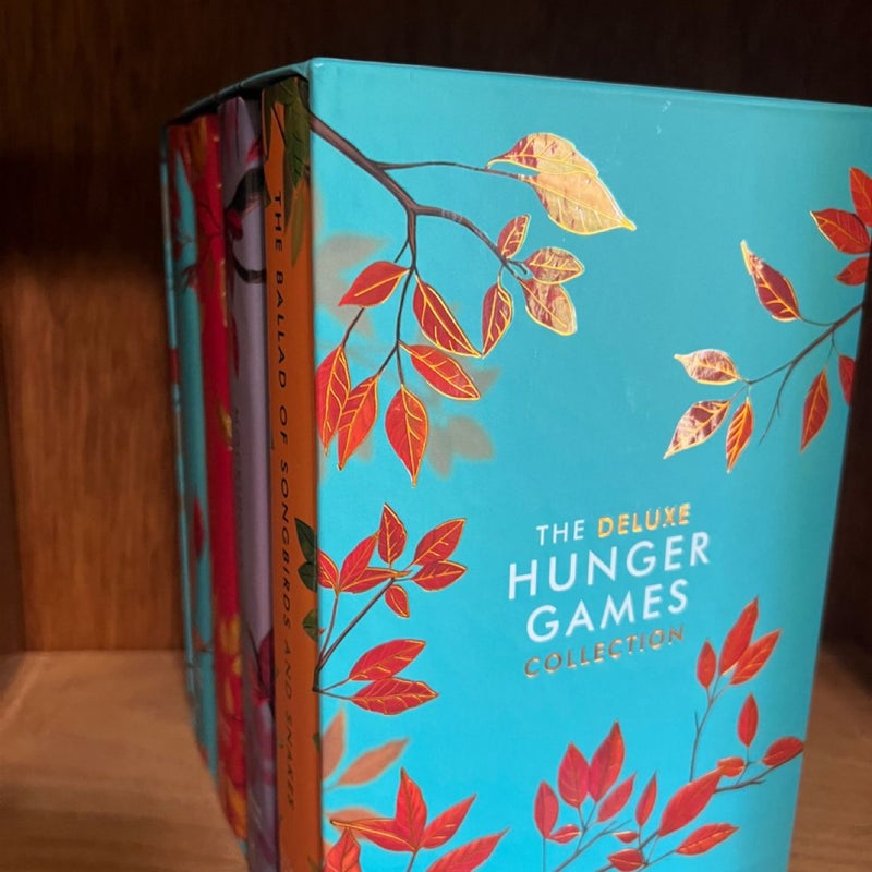 Hunger Games 4-Book Hardcover Box Set (the Hunger Games, Catching Fire, Mockingjay, the Ballad of Songbirds and Snakes)