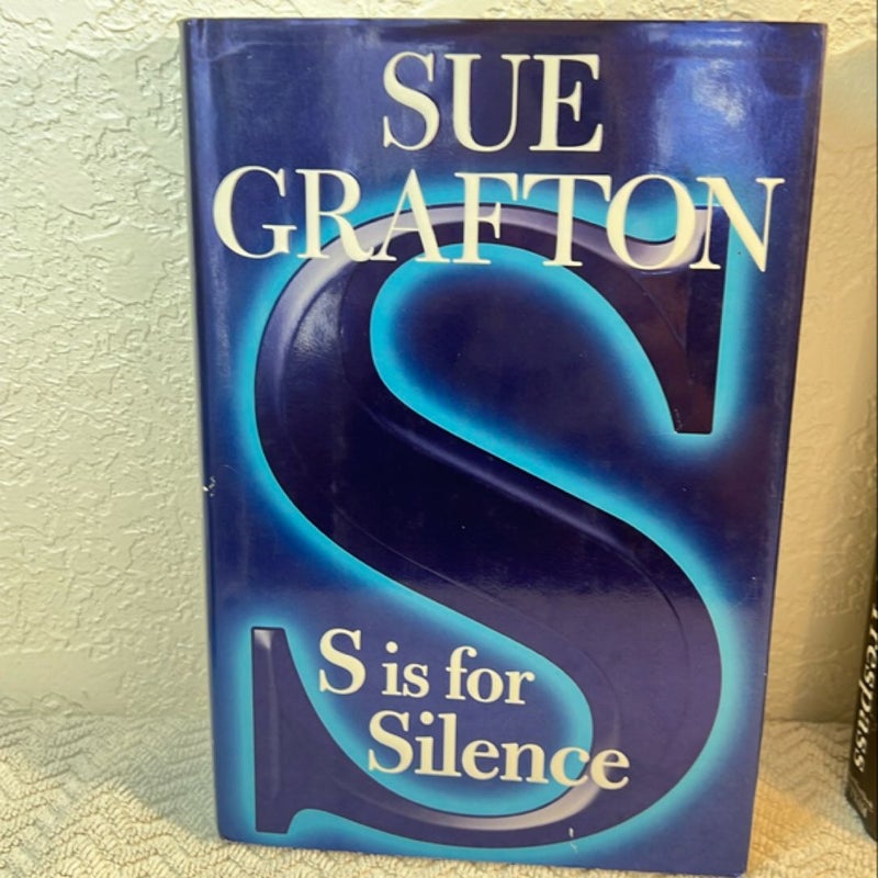 Lot of 2 Sue Grafton Novels-S is for Silence and T is for Trespass