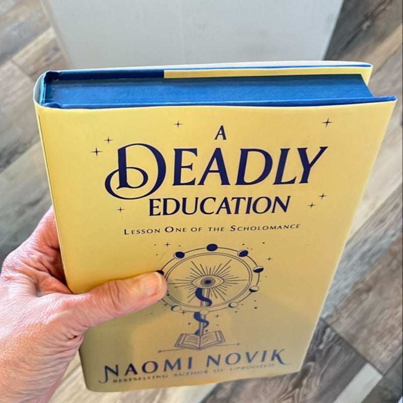 A Deadly Education (Illuminate Exclusive Edition)