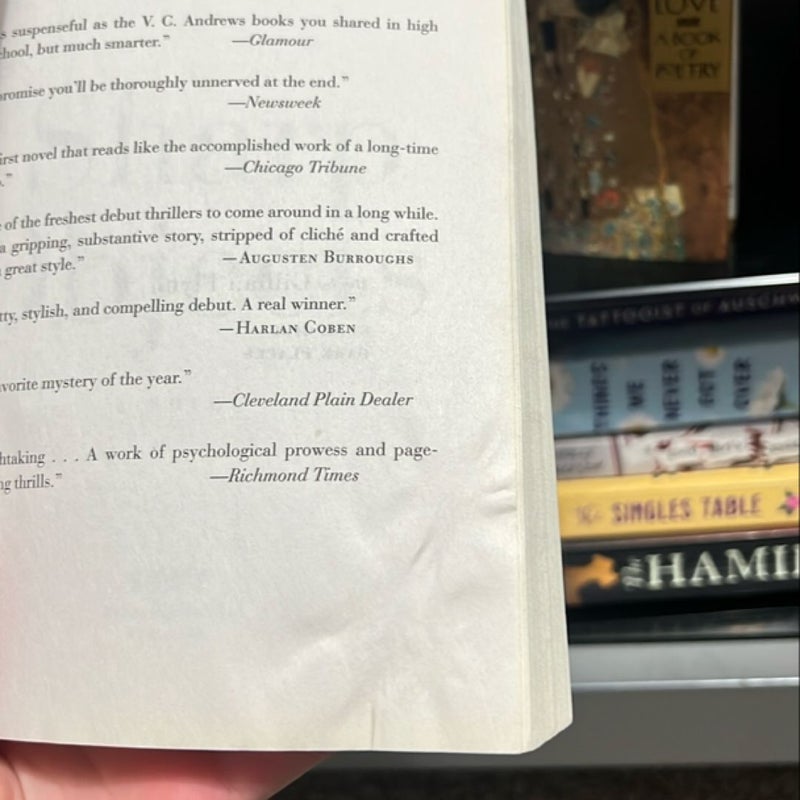 Sharp Objects (Movie Tie-In)