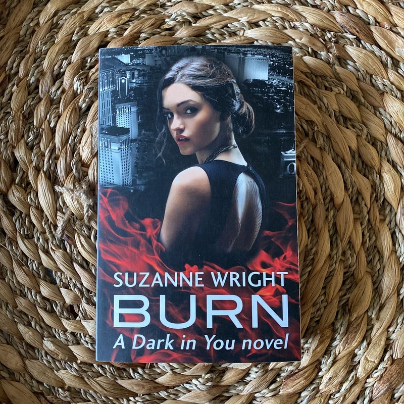 Burn by Suzanne Wright, Paperback | Pangobooks