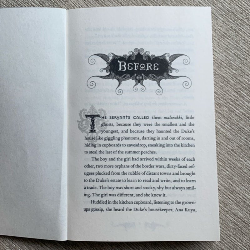 The Shadow and Bone Trilogy Boxed Set