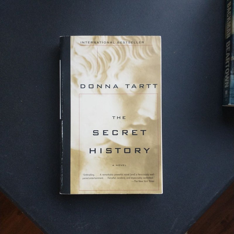The Secret History ¦ Donna Tartt ¦ Nostalgia Review 