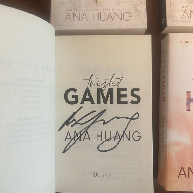 Ana Huang signed set twisted hate, twisted games, king of greed, king of pride