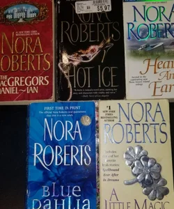 Nora Robert's 5 book bundle