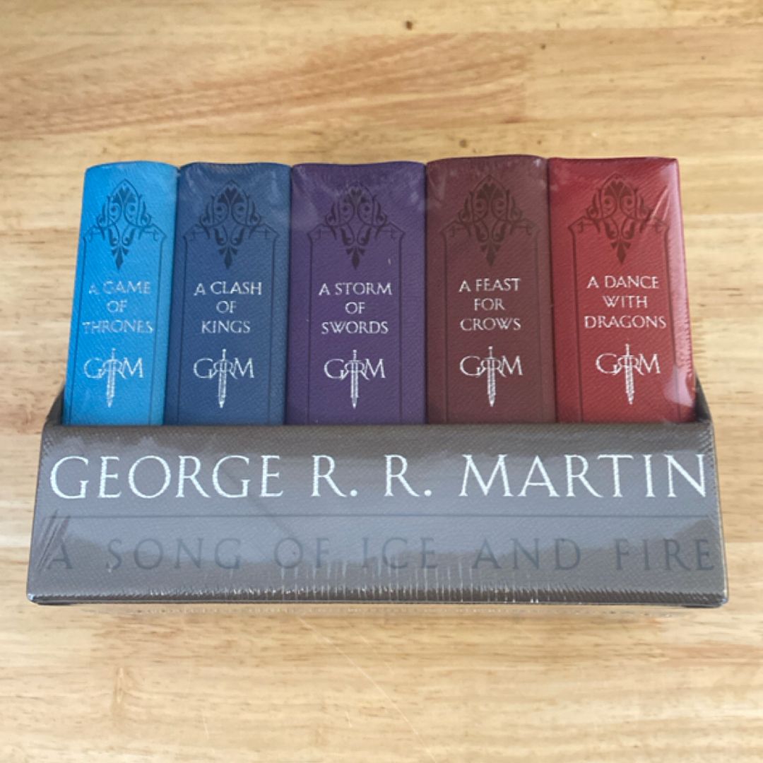 George R. R. Martin's a Game of Thrones 5-Book Boxed Set (Song of Ice and Fire Series)