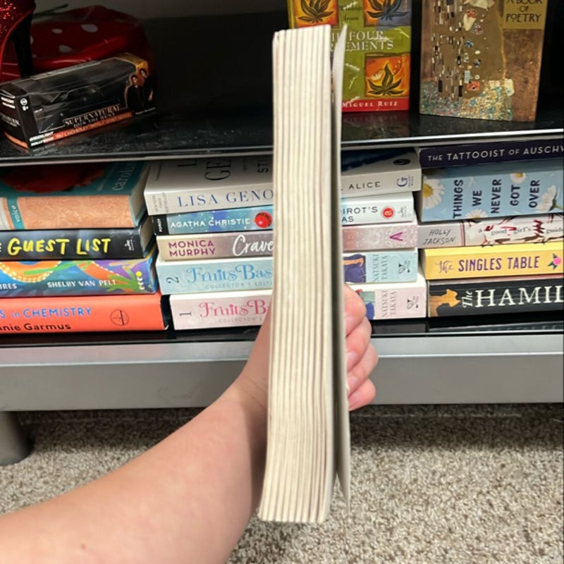 Sharp Objects (Movie Tie-In)