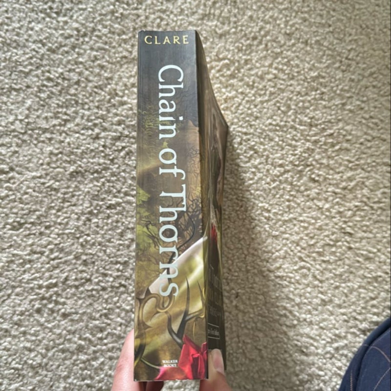 Chain of Thorns collector’s first edition 