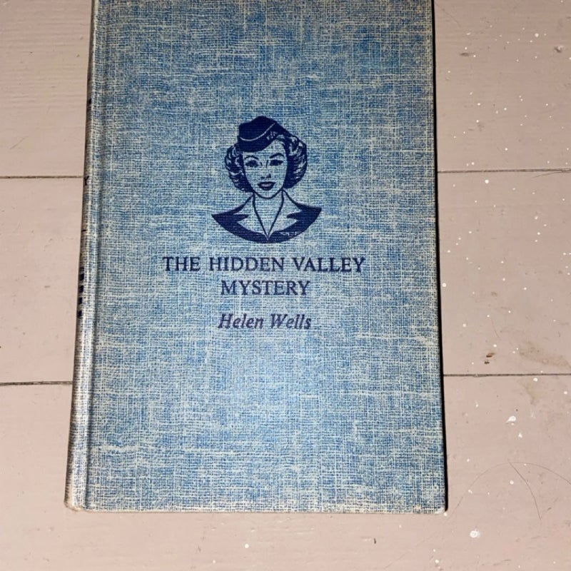 Vicki Barr Flight Stewardess 6 Book Lot Helen Wells & Julie Tatham