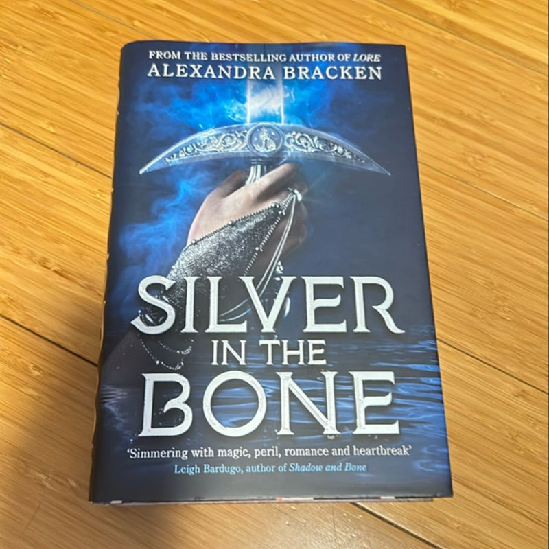 SIGNED Fairyloot - silver in the bone 