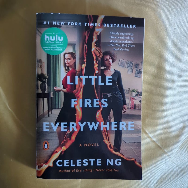 Little Fires Everywhere (Movie Tie-In)