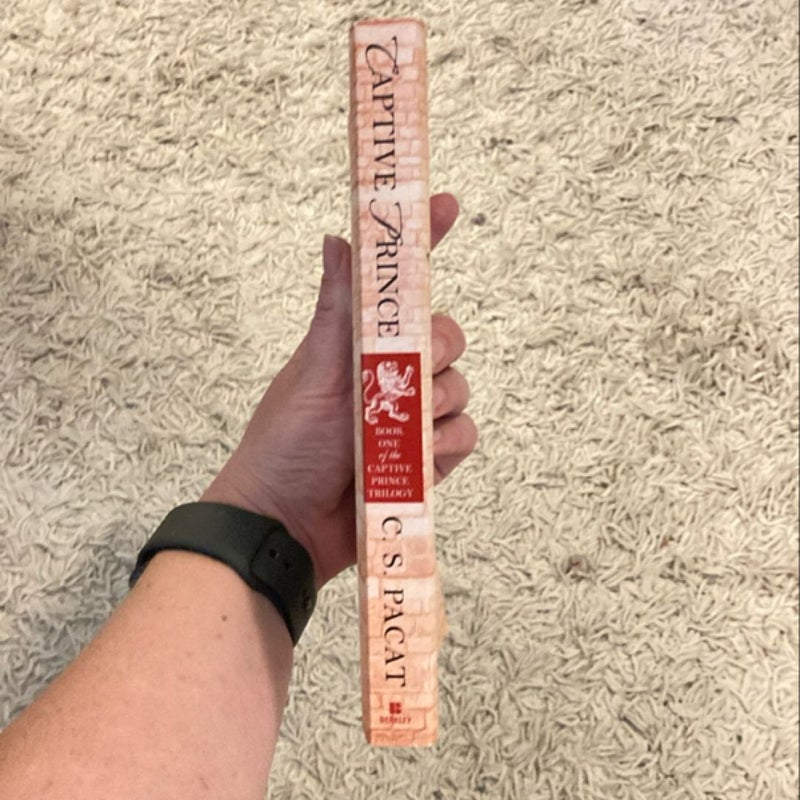 Captive Prince (Book 1)