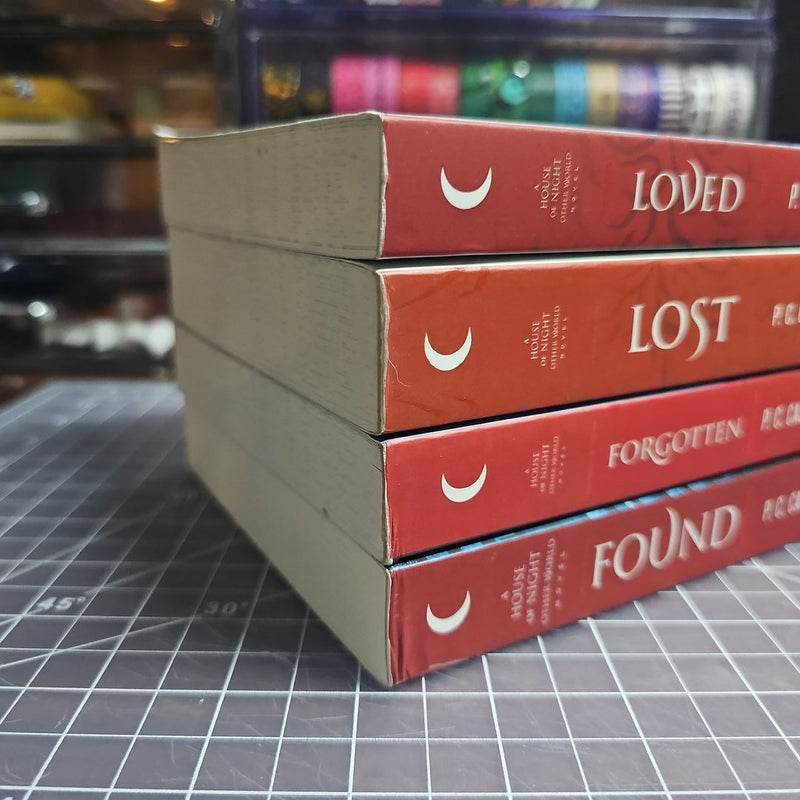 [BUNDLE-(HOUSE OF NIGHT) THE OTHER WORLD SERIES] Loved, Lost, Forgotten, Found.